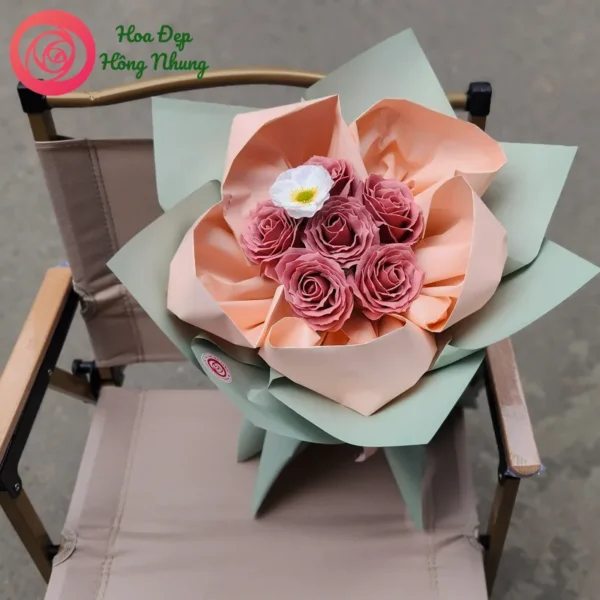bó hoa sáp nhỏ xinh