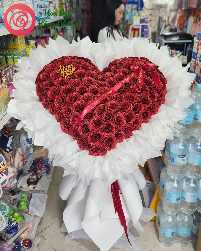 bó hoa sáp nhũ 99 bông trái tim 3D kiểu công chúa